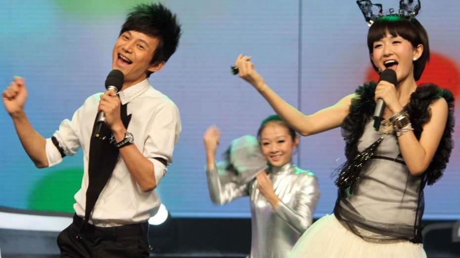 谢娜|“自作聪明”谢娜：曾借款未还清被包文婧追债，却责怪对方太计较