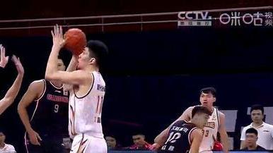 76人队|顽强输出！广东12-0疯狂反击，赵睿12+4挑大梁，神经刀18+成奇兵