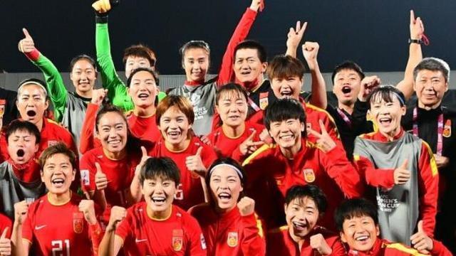 日本队|中国女足收获318万奖金！淘汰日本创5大纪录，人民日报+国足祝贺