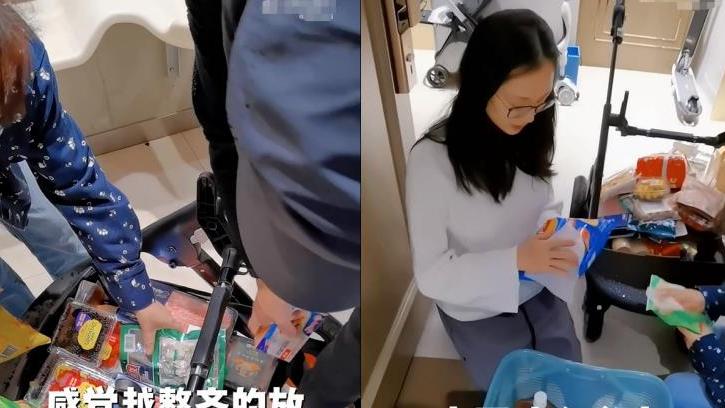 郑恺|郑恺夫妇推婴儿车逛超市！娇妻素颜出镜抱薯片，腹部隆起疑有孕