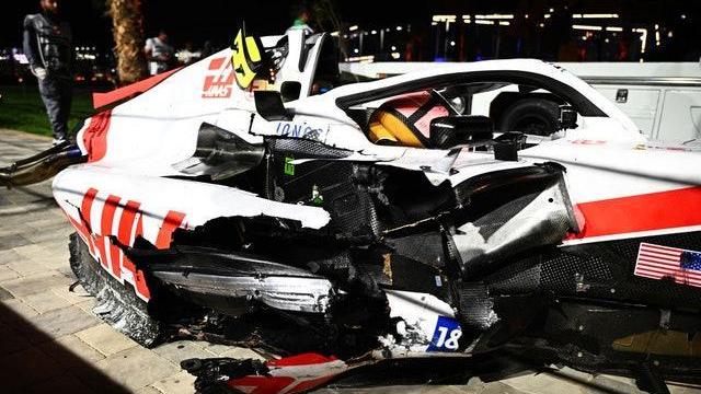 F1|F1沙特站：米克严重撞墙车祸退赛，知名车手怒喷官方：都是因为钱