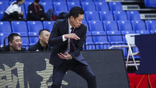 上海队|MVP20+11打爆最佳防守球员！深圳3人得分上双略胜一筹，上海队绝望