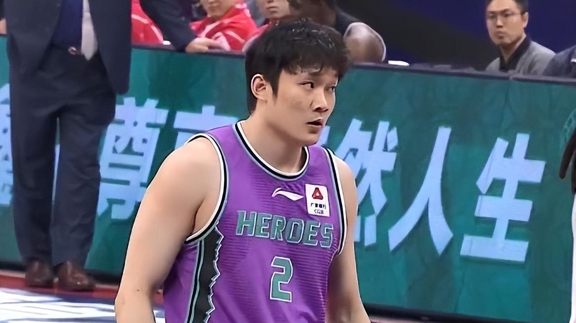 山东男篮|隔扣大鸟，山东两替补16+5发威，陶汉林10篮板，小丁出场6分钟遭弃