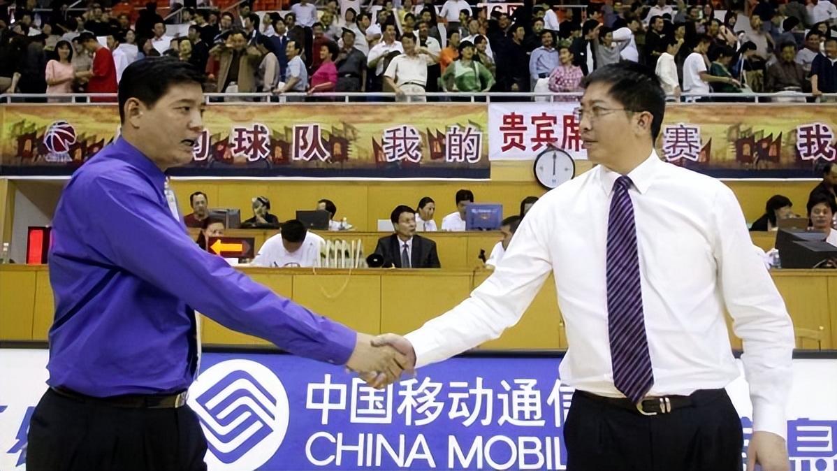 杨毅|第一名嘴杨毅嘲讽NBA裁判，却曝中国篮坛大黑幕！牵出96黄金一代