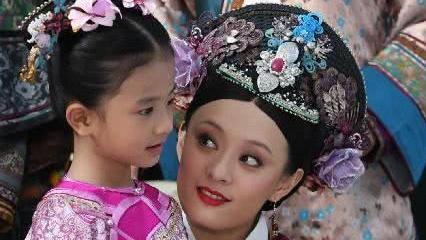 |甄嬛传：怪不得青樱对胧月如此粗暴，只怪胧月说的话太有心机