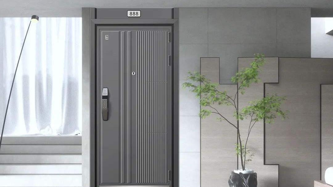 开发商配的入户门要不要换？什么时候换才合适？听听这几点建议