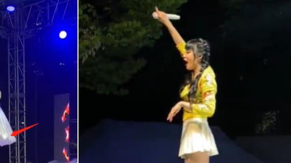 金泫雅|泫雅穿超短裙热舞，扯外套露出内衣好大胆，美瞳太夸张表情显怪异