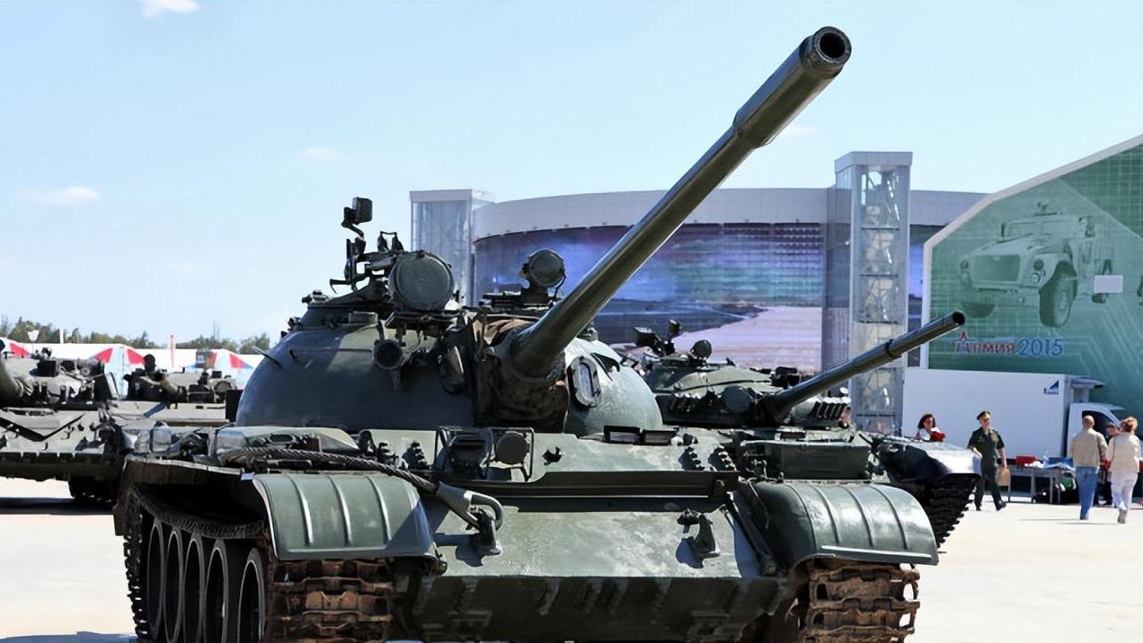 老坦克聚会? 俄军t62不算老, 乌克兰竟还在用稀有的t54-2