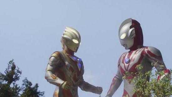 特摄|特摄打戏吐槽：特利迦手刀软绵无力，金刚铠甲当作速度战士来用！