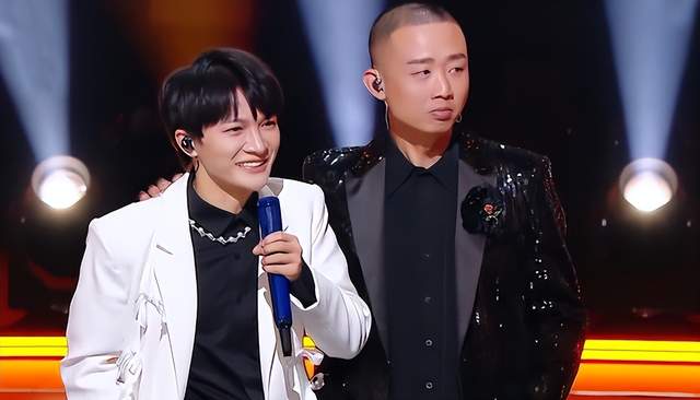 周深|李克勤喊话周深: 《天赐3》有没有黄金搭档? 周深的回应笑翻全场