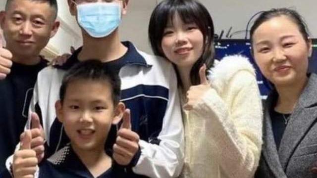 |孙妈为小儿子孙辉庆生，因未发孙卓引吐槽，孙卓出来为妈妈发声