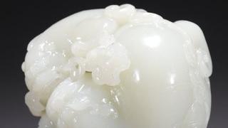 和田玉籽料|旧藏·和田玉籽料子母瑞兽雕件