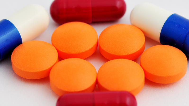 慢性病|用药方法误区——服用中成药，比西药安全