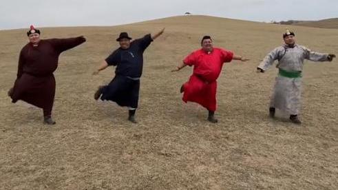 刘畊宏|网红恩克做“畊宏男孩”，4个胖子跳舞像不倒翁，网友：地动山摇