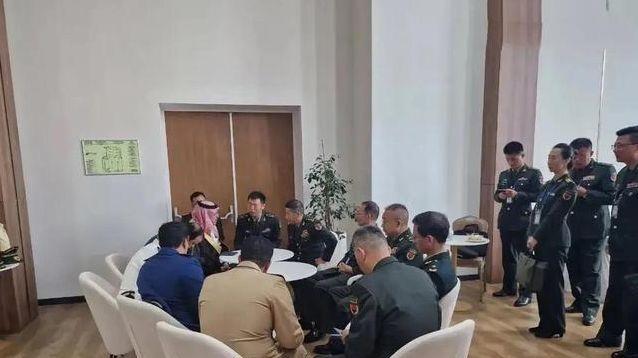 美国失算了，对沙特施压失败！中沙防长在莫斯科见面，引人瞩目