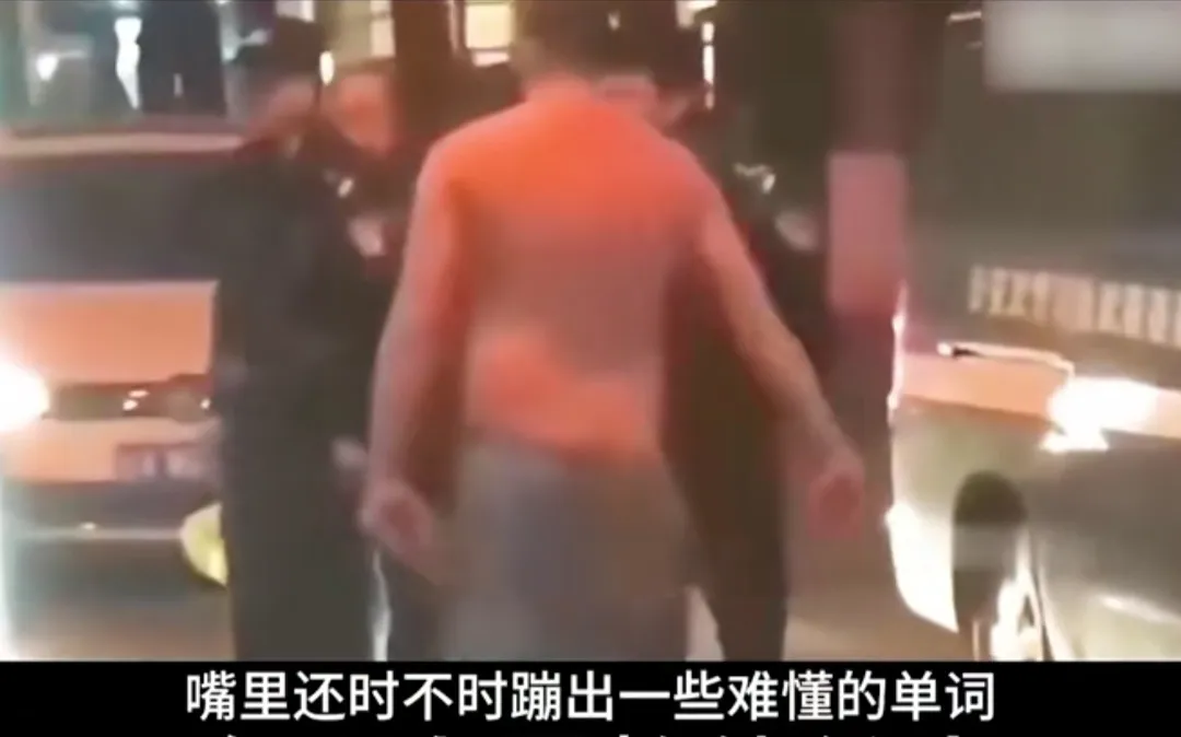 吉林长春，一名中国女孩被3名老外公然调戏