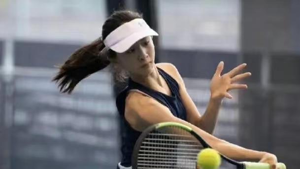 田亮14岁女儿惊艳亮相网球赛场，前世界第一指导，起点比李娜还高