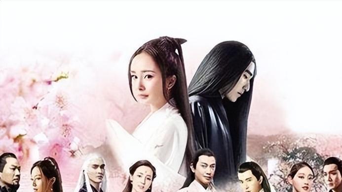 张智尧出演的剑仙，一袭古装仙风道骨，祝绪丹却靠玄女出圈