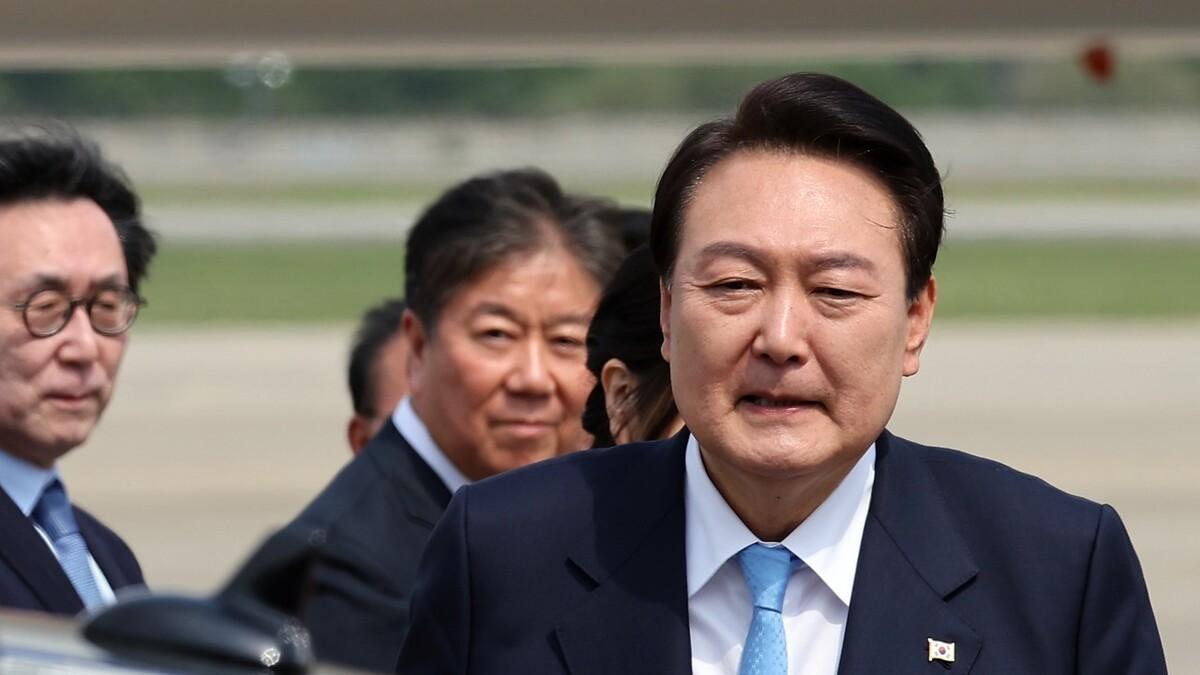 日媒尹锡悦访美令韩国经济界失望 亲美舔日也难以维护其国内支持率