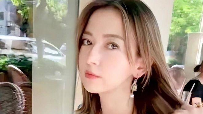 央视主持人大洗牌！超24人被除名，尼格买提被除名也是早晚的事？