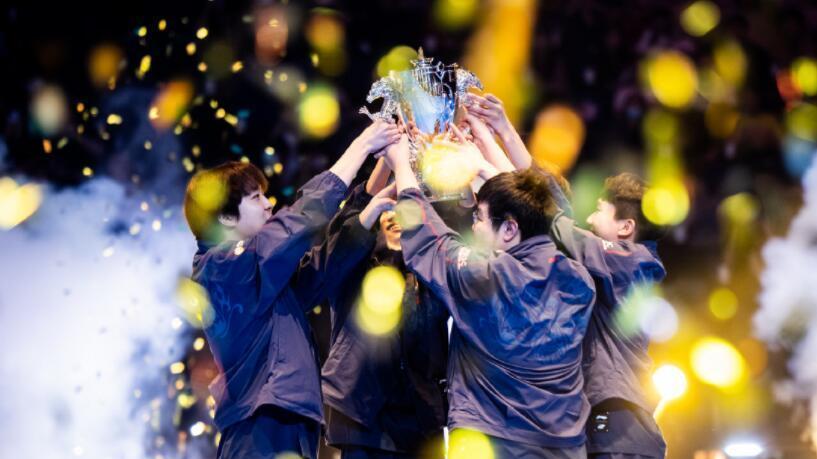 韩援战队不受待见，JDG决赛现场没人支持，自称成为大反派