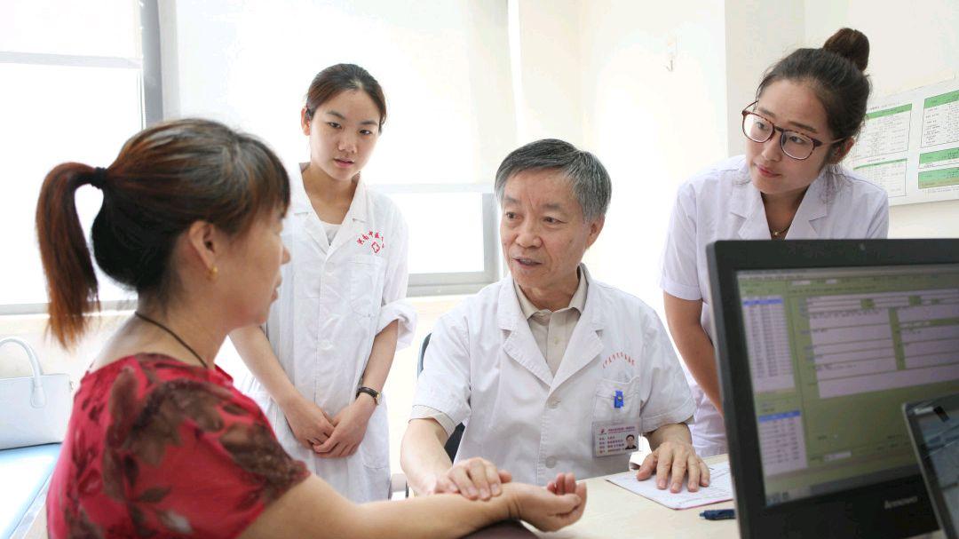 中医脑病专家王新志，享受特殊津贴，3个秘诀养出健康清醒好头脑