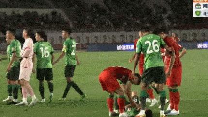 重罚！河南队外援舒尼奇实施暴力行为 被停赛5场罚款5万