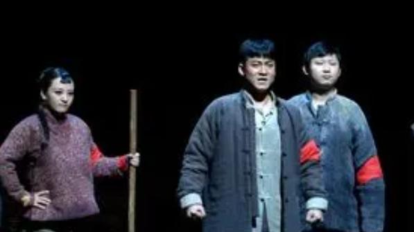 从音乐家的家庭，到话剧表演，一个文艺青年的不凡转变。