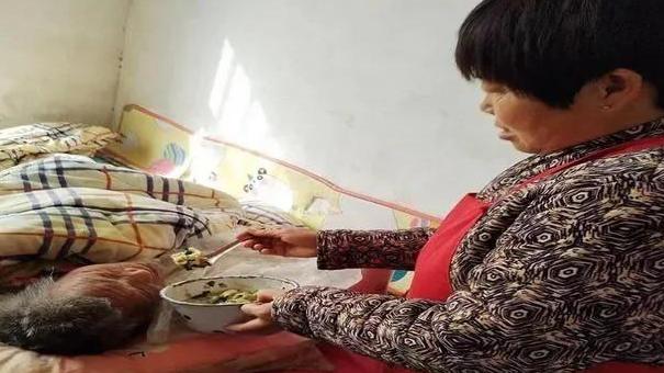 山东好人｜潍坊安丘王旭芳：带着公婆改嫁，不离不弃19载