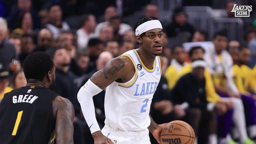 湖人109比103勇士！听听詹姆斯如何评价戴维斯，短短9字确定地位