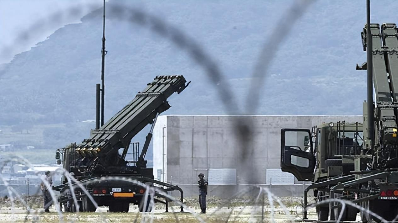 清晨4时，台军做出危险动作，一枚导弹在基地升空，用意不言而喻