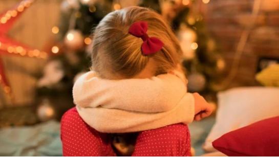 家长应该学会体谅与合作：“我们不要在孩子面前争吵”