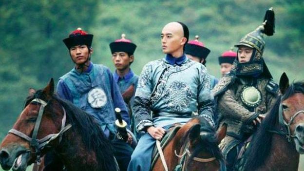 乾隆朝侍卫制度的完善：向上承袭雍正朝的制度，然后逐步完善