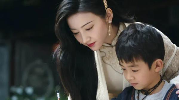 电视剧《司藤》解说，爱情也会在我们内心平和之后，变得更加清晰和成熟