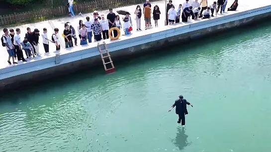 高雨田再现铁掌水上漂！评论区却沦陷，网友：承认别人优秀很难吗