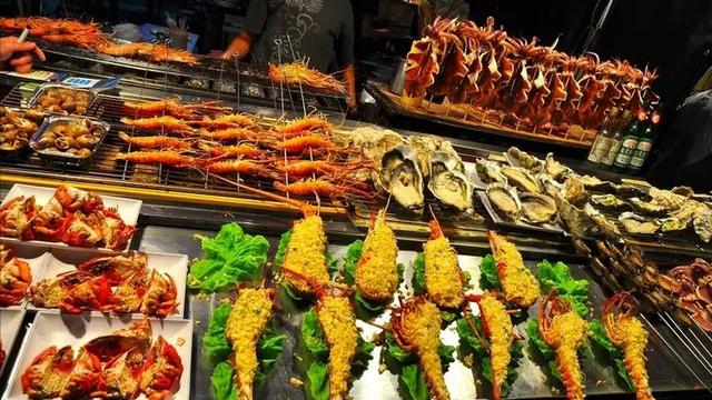 从三个方面分析，美食纪录片《碗里江山》的叙事方式