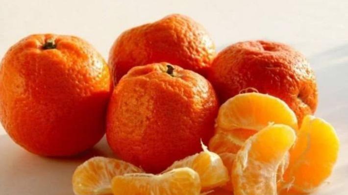脾胃|医生再三强调：吃完橘子后，尽量少吃这5种食物，希望你能听劝