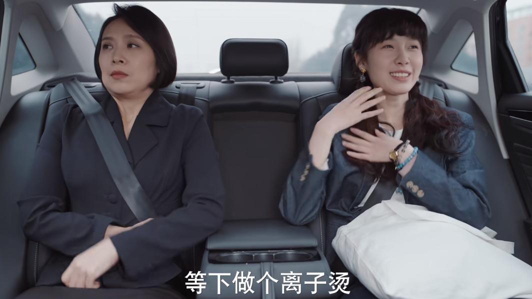 故乡别来无恙：惊喜出场的蔡根花，演技虽到位，却被四川话拉胯了