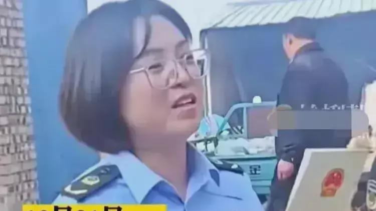 基层工作人员通知立火聚餐办证引公众误解被停职，网友为其叫冤！