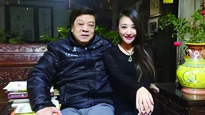 赵忠祥对郭德纲说，别人说你听着别回怼，气的老郭说了句雷劈的话