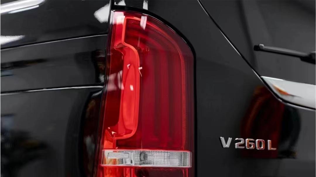 奔驰高端定制MPV，简约 轻奢 淡雅 品优 私人定制MPV不二之选