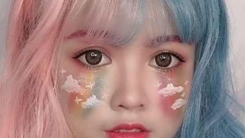 保湿的时候，要按照护肤产品的质地从轻薄到厚重的顺序。|艾妍赫