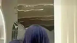 迪丽热巴拉胯！假发和假屁股，网友辣评：九十斤体重五十斤的屁股