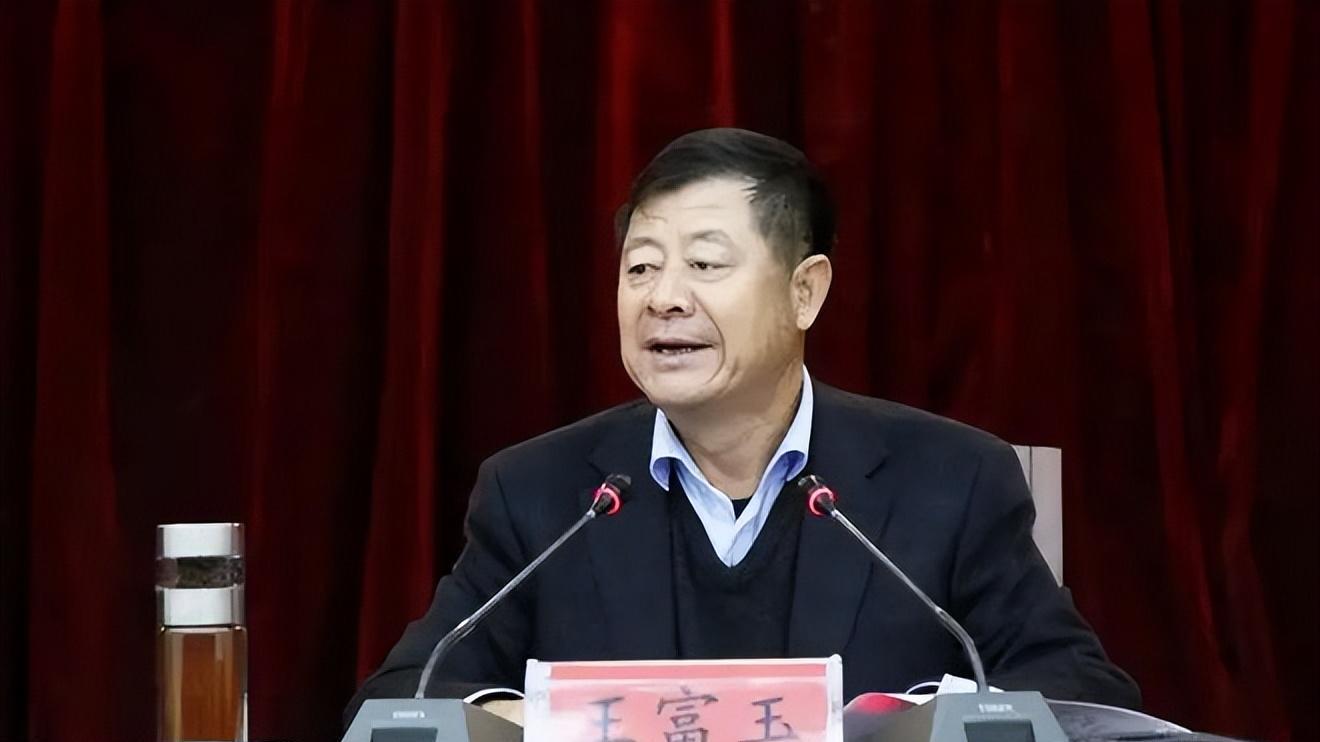 贵州“大老虎”敛财4.5亿，花26万聘保姆，落马后：我要钱何用？