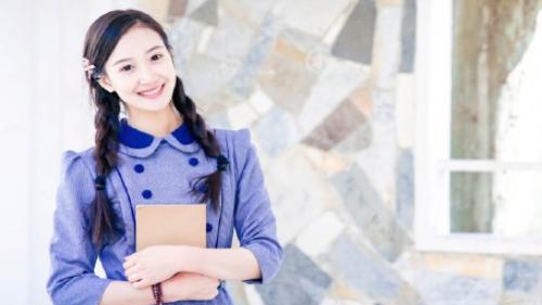 她是大话西游中的白晶晶，引无数人侧目，如今默默无闻