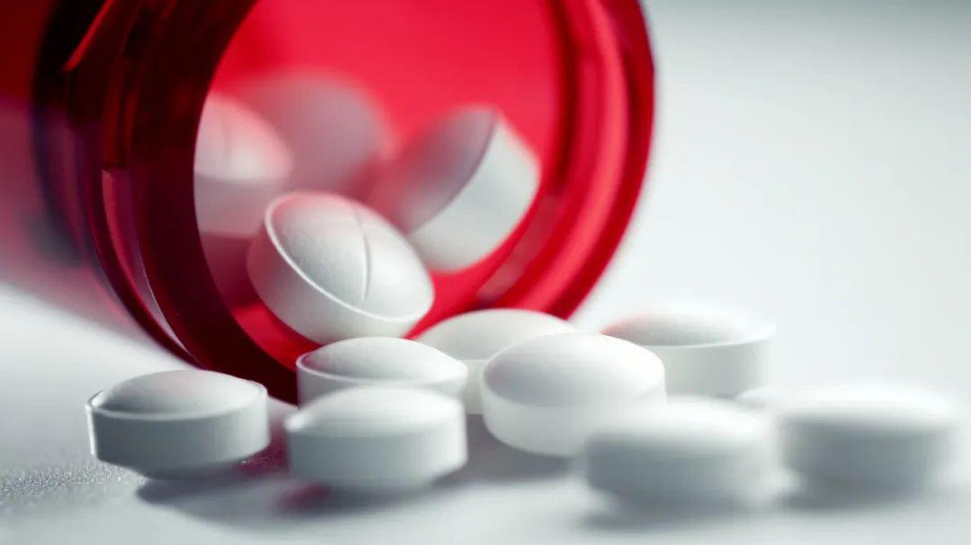 西安脑康心理医院：抑郁症，选择药物治疗还是心理治疗？