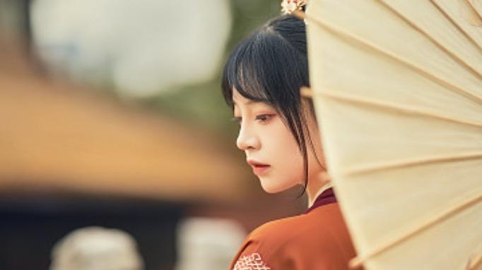 我的竹马质子踏破国门后，迎娶了他最爱的公主，但那个女人却不是我……