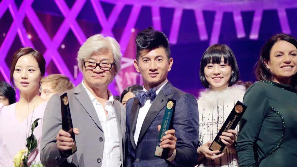 吴奇隆：我又被离婚了？