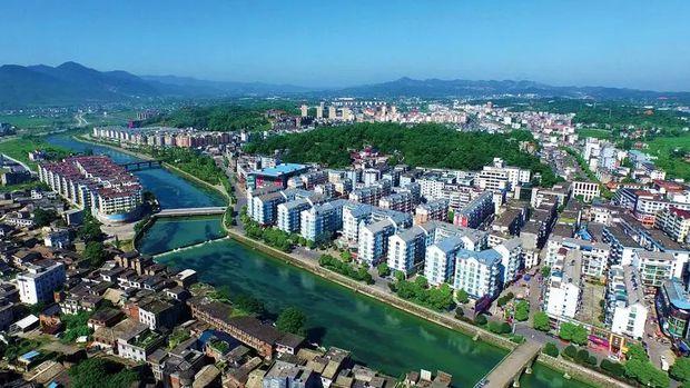 县城买房和农村盖房，10年后哪种选择才是正确的？答案已明确