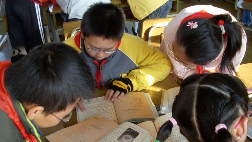 孩子如何学习如何与他人共同完成任务？